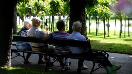 Altersvorsorge in Österreich: Wenn Beamte nur noch eine Rente bekommen