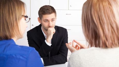 Verhaltensbedingte Kündigung vermeiden: Diese Tipps schützen Ihren Job