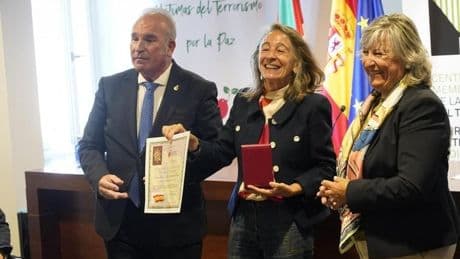 Premian a la delegada del Gobierno en el Memorial: «Esto es para todas las víctimas»