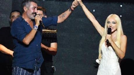 Alaçatı’da sürpriz düet