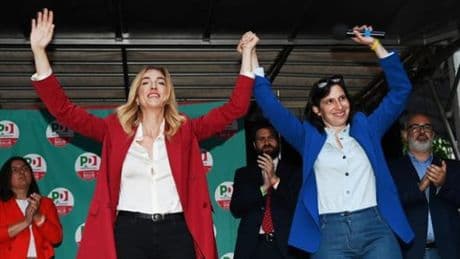 Comunali a Genova, Elly Schlein a Pra’ per la campagna di Salis: “Orgogliosa di lei e della coalizione” | Foto