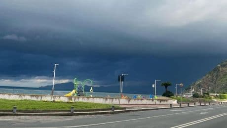 Meteo Liguria, l’allerta arancione per temporali finisce alle 15. Poi sarà gialla fino al mattino di venerdì 29 agosto | Previsioni