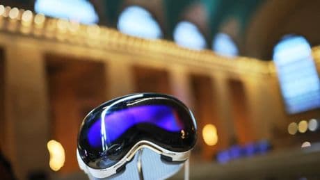 Apple planche sur de nouvelles versions de son casque Vision Pro
