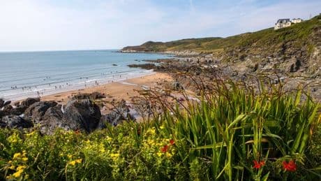 UK beach named off-grid getaway dupe for stunning French seaside spot