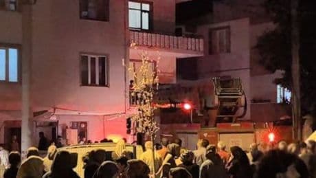 Tartıştığı karısını tabancayla öldürüp intihar etti