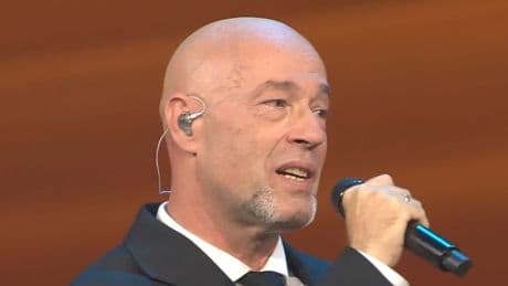 Unheilig-Sänger bricht bei "Goldene Henne"-Auftritt in Tränen aus