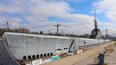 I toured the USS Silversides, a World War II submarine that sank 23 enemy vessels and earned 12 battle stars. Take a look inside.