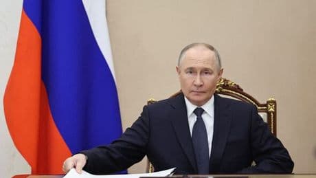 Vladimir Putin 'won't meet Zelensky in Turkey' as 'Ukraine assassination squad' close in