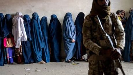 Migration: Neue Zahlen des Bamf - fast 10.000 Asylanträge von afghanischen Frauen