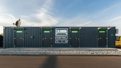 Hotelbranche: Gründer-Trio will mit Container-Hotels Europas Raststätten erobern