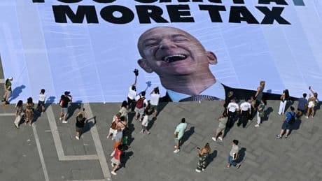 "Si tu peux louer Venise, tu peux payer plus d'impôts": Jeff Bezos fait des chèques de 1 million pour faire passer la pilule de son gigantesque mariage