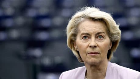 Von der Leyen emplaza a Trump a seguir negociando en busca de un mejor acuerdo