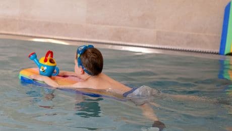 SZ-Projekt „Schwimmen lernen“: Das Wasser ohne Angst begrüßen