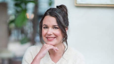 Thrillerschrijfster Shanna de Jong: ’Soms besluit ik opeens onder de douche wie er dood moet’