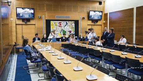Le mauvais procès fait aux commissions d’enquêtes parlementaires