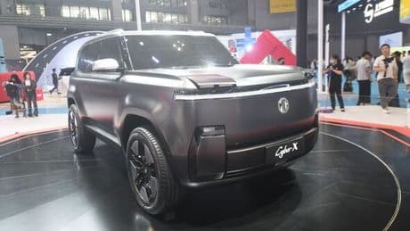 Chinese brand shares cheap EV that looks like a Land Rover with retro feature
