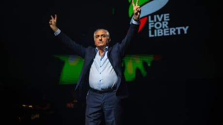 Reza Pahlavi - Sohn des Schahs ruft zum Sturz der Mullahs auf