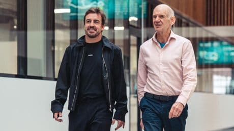 Alonso se rinde a la "obsesión" de Newey: "No habla con mucha gente... cree que su diseño del Aston Martin será el mejor"