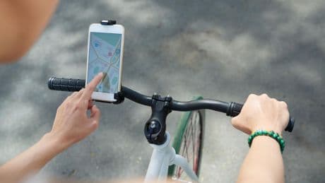 Drehbar (360°): Universal-Handyhalterung mit Schloss für Fahrräder heute 48 Prozent günstiger