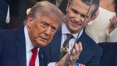 EEUU ya está listo para unirse a Israel en su guerra contra Irán: sólo falta el 'sí' de Trump tras negarse Jamenei a rendirse
