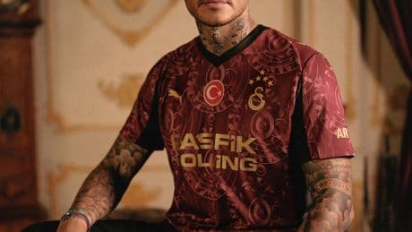 Galatasaray alternatif formasını tanıttı!