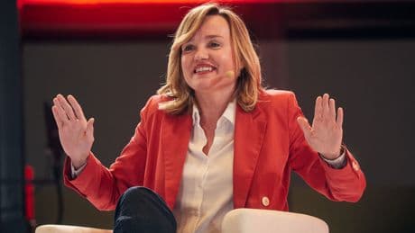 Pilar Alegría desata las críticas por su entusiasmo deportivo mientras estalla el caso Cerdán