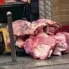 VIDEO. Alimentation : comment la viande est-elle contrôlée dans les abattoirs et les boucheries ?