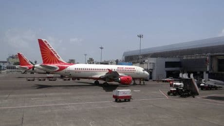 Air India, ancora problemi: aereo prende fuoco dopo l’atterraggio