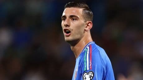 Napoli, Conte scatenato: Lucca dopo Lang, Beukema e De Bruyne! E clausola da 80 mln