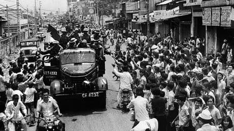 « Un grand silence s’est abattu sur la ville » : cinquante ans après, la chute de Saïgon racontée par des Vietnamiens des deux camps
