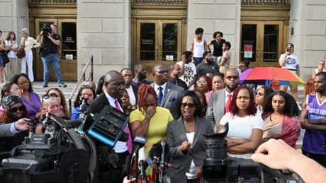 Aux Etats-Unis, un ancien policier condamné à trente-trois mois de prison pour la mort de Breonna Taylor, icône du mouvement Black Lives Matter