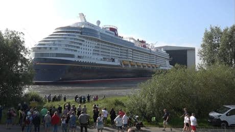 Erste Bilder der Disney „Destiny“ - Neuer Meeres-Gigant verlässt Meyer-Werft