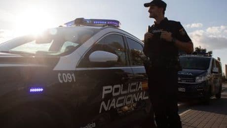 Mallorca: Frauen starten Massenschlägerei mit Cuttermesser und Baseballschläger