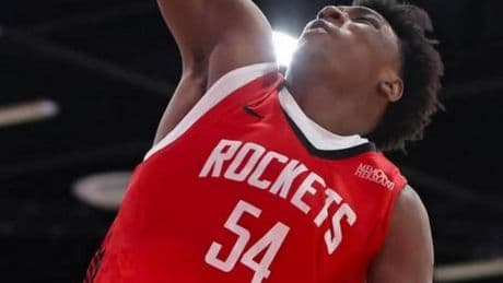 El español Great Osobor derriba la puerta de la NBA: el ogro tudelano explota en los Rockets