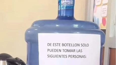 La polémica nota de un bidón de agua en una empresa: "Un excelente ambiente laboral"