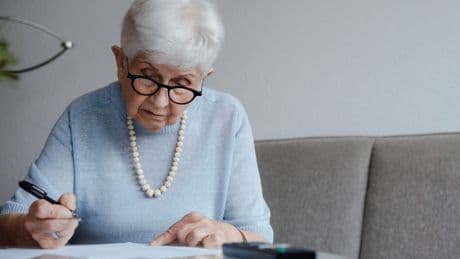 Testament richtig formulieren: So vermeiden Sie Ungültigkeit des Dokuments