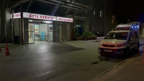 15 yaşındaki yeğenini 17 yaşındaki erkekle yakaladı, dehşet saçtı!