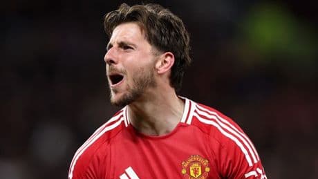 Mason Mount sent two-word message by Man Utd star after Europa League heroics