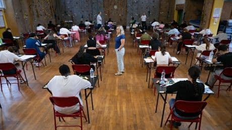 « Les professeurs sont désemparés » : l’IA sème le chaos dans les examens, la riposte s’organise