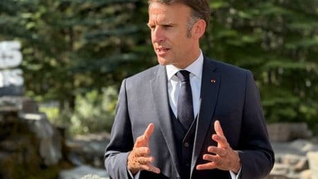 Guerre Israël-Iran : Emmanuel Macron se dérobe, Tel-Aviv frappe, les États-Unis couvrent