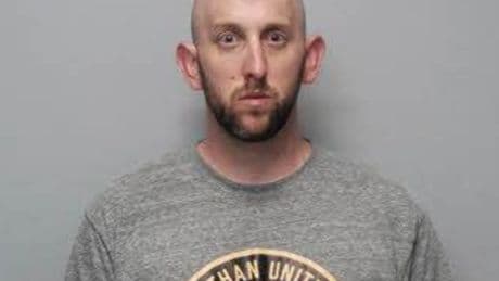 Pastor leaves toddler alone in car while he drinks at bar
