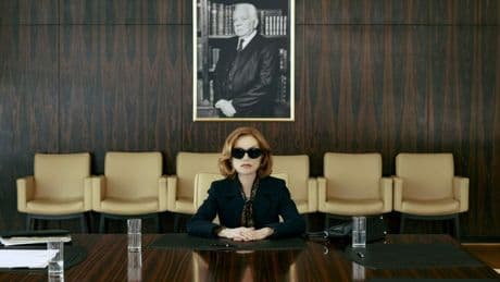 Isabelle Huppert réinvente Liliane Bettencourt en ouverture du Festival d’Angoulême