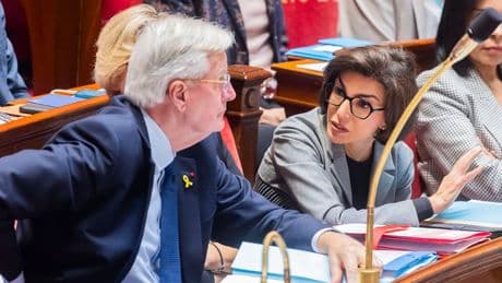 Quand Michel Barnier empiète sur le territoire de Rachida Dati, la droite se déchire