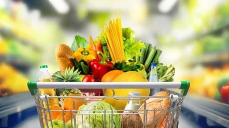 A cardiologist overhauled his diet to boost his longevity. Here's the grocery store path he takes to stick to his meal plan and avoid bad foods.