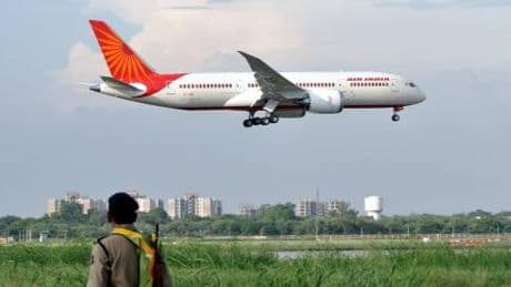 Air India, nuovo problema a un Boeing 787: rientro immediato a Hong Kong