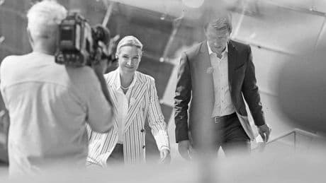 ARD-Sommerinterviews: Wo ist die vierte Wand, wenn man sie braucht?