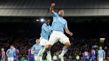 Murillo mantiene vivo el sueño de la Champions