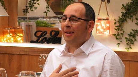 Robert no puede evitar que se le salten las lágrimas durante su cita en &#039;First Dates&#039;: &quot;No soy un llorica&quot;