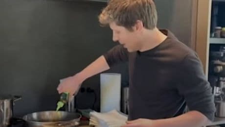 Sam Altman, creador de ChatGPT, ha logrado lo inimaginable: enfadar a unos agricultores de Jaén