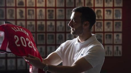 Iñigo Lekue sigue en el Athletic hasta 2026